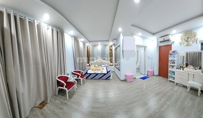 Bán nhà 7 x18 ,1 hầm 3 lầu khu dân cư ven sông 23,9 tỷ
