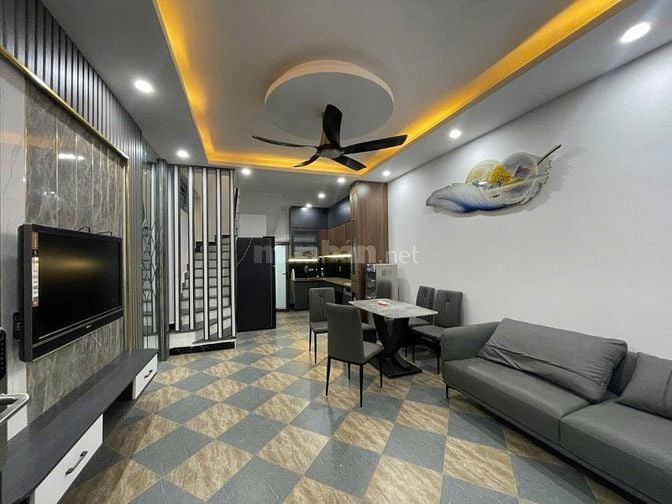 Nhà Lô góc Bùi Xương Trạch, DT 38m 5 tầng MT 4.4m, Giá TL 8.31 tỷ 