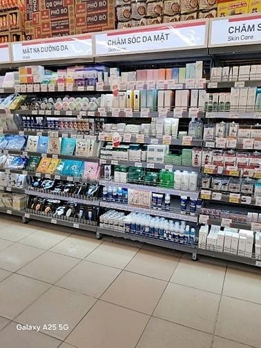CỬA HÀNG TIỆN LỢI TUYỂN LAO ĐỘNG PHỔ THÔNG, BÁN HÀNG TẠI CÁC CỬA HÀNG
