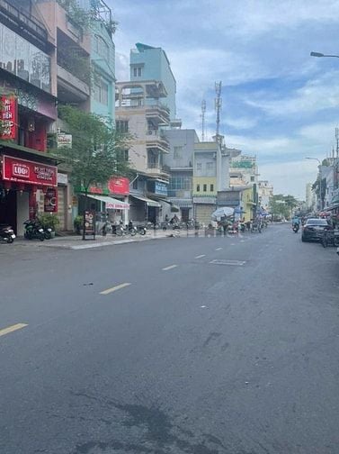 CƠ HỘI ĐẦU TƯ NHÀ PHỐ QUẬN 1 – GIÁ 27 TỶ – VỊ TRÍ SIÊU HOT