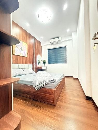 6 Tầng Thang máy DT 50 m2 MT 6 m  giá 15 Tỷ 