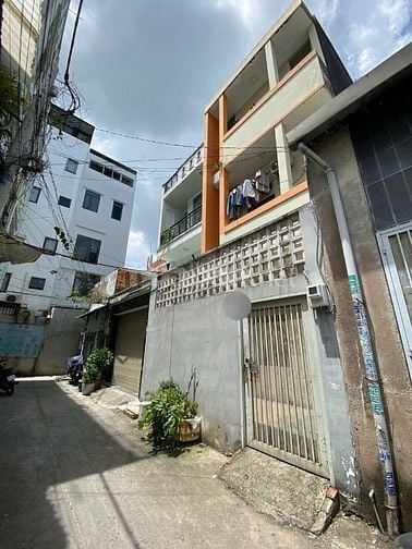 Nhà đúc 3 tầng hẻm xe hơi Nguyễn Văn Quá, Q 12, 4x17, SHR, 5 tỷ 200