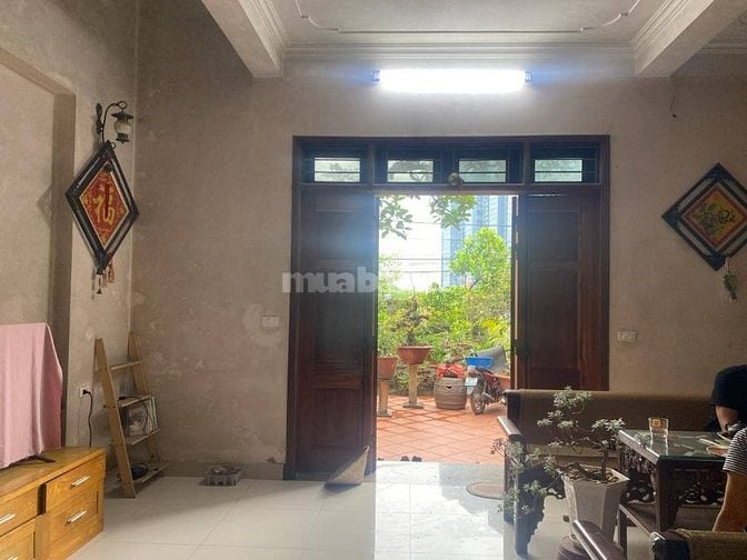 nhà đẹp phân lô phố Nhật Tảo, quận Bắc Từ Liêm 3 tầng, mặt tiền 8.2m, 