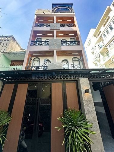 CHDV GẤP GIẢM 2 TỶ- QUẬN 10- HẺM XE HƠI- 100m2 - 5 TẦNG- 1,8 TỶ/NĂM