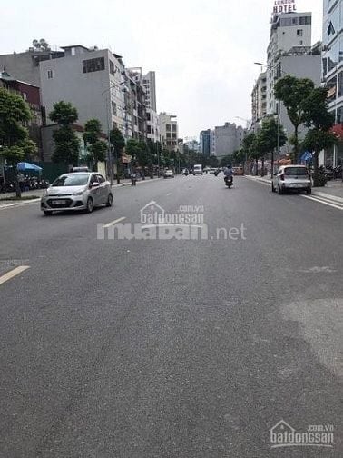 BÁN Tòa  NHÀ MẶT PHỐ  TOÀ VĂN PHÒNG - KINH DOANH - DT450 M giá 380 tỷ