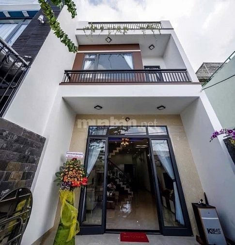 Cần bán gấp căn nhà ở Đinh Đức Thiện cách KCN Cầu Tràm 4p chạy xe