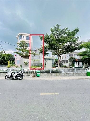 🏠BÁN ĐẤT MẶT TIỀN ĐƯỜNG 20M CÓ VỈA HÈ  — 5.1x20m NỞ HẬU