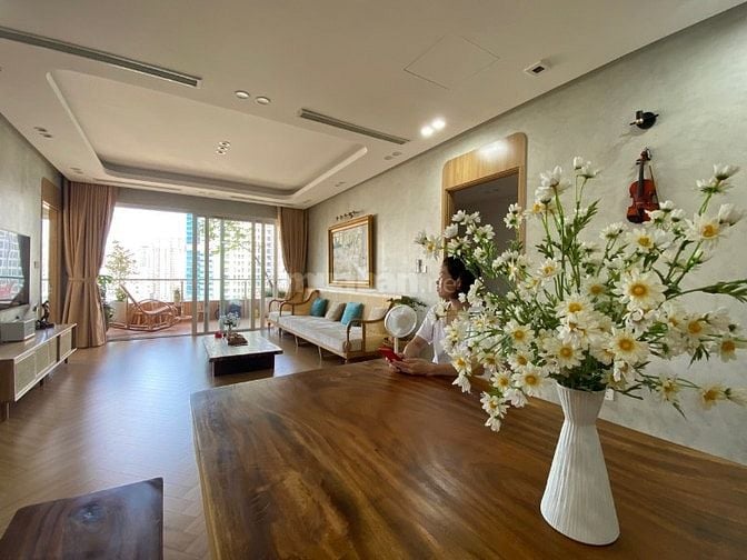 Bán căn hộ 17T Hoàng Đạo Thúy 130m2 3PN 2WC GIÁ RẺ