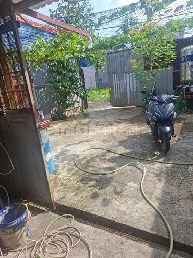 Cho thuê nhà 8x16m hẻm xe tải Lê Thị Ngây, Bình Chánh, giá 5 triệu