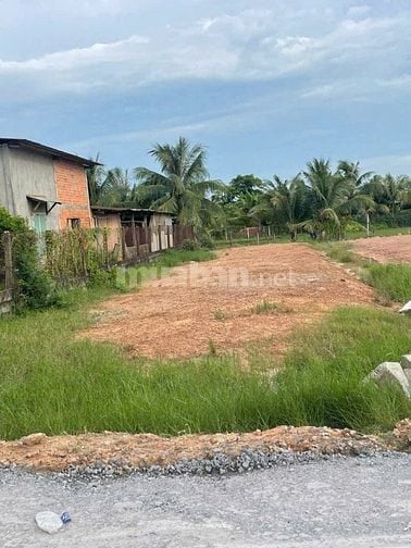 BÁN GẤP NỀN 219M2 VỊ TRÍ ĐẸP - GIÁ HỜI