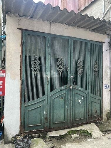 Cần bán gấp nhà cấp 4 cũ nát, nhà trong hẻm