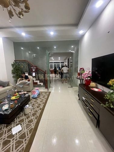 Bán nhà mặt tiền đường T6 phường tây thạnh quận tân phú DT 5x21 đúc 