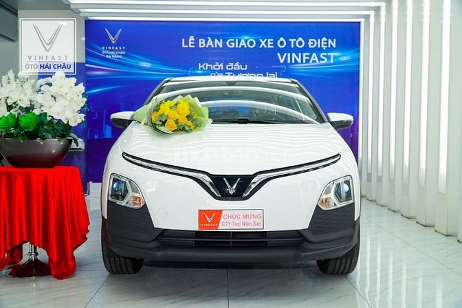 Taxi Năm Sao tuyển dụng nhân viên lái xe