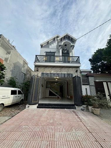 BÁN NHÀ CỰC ĐẸP NGAY CUỐI ĐƯỜNG ĐỒNG KHỞI,SỔ RIÊNG THỔ CƯ,650TRIỆU NHẬ