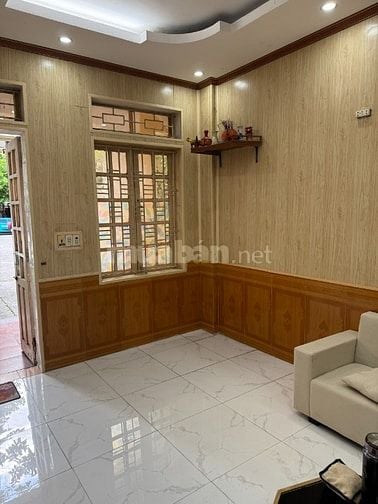 Chính chủ bán nhà tập thể 42m tầng 1 đường Trần Bình Trọng ,Thái Bình