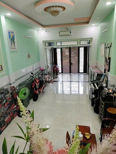 Chính chủ bán nhà đẹp mặt tiền đường số 11, P.Bình Hưng Hòa, Bình Tân