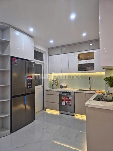 Chính chủ bán gấp căn hộ 𝐒𝐤𝐲 𝐆𝐚𝐫𝐝𝐞𝐧 𝟑  