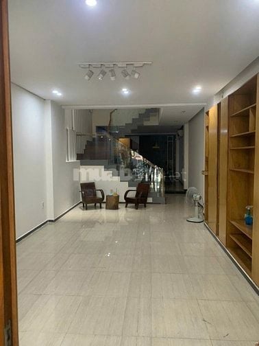 CHO THUÊ NHÀ HXH NGUYỄN HỮU CẢNH P22 BÌNH THẠNH 72m2 5 TẦNG 35tr/th.
