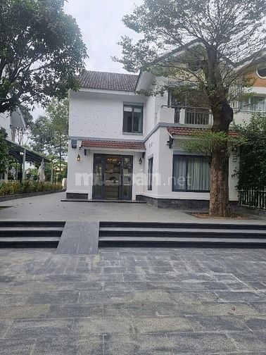 Bán biệt thự Thảo Nguyên góc 2 mặt tiền đường giá 28 tỷ 500