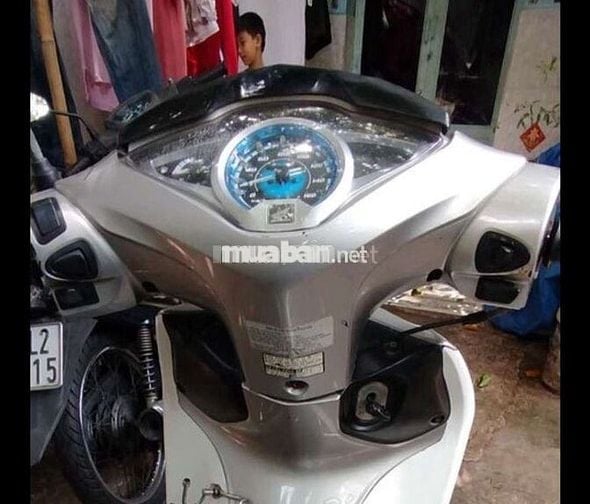 Xe đang cầm fi , cần bán nhanh