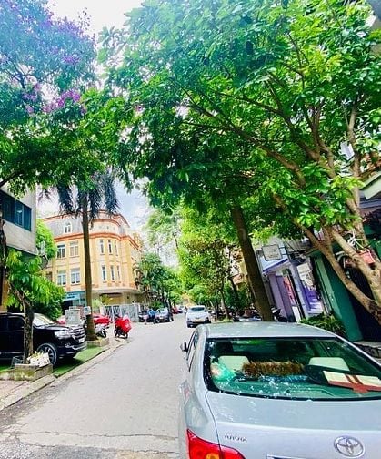 Bán nhà Trung Yên: DT 44m2,MT 4m, 5.5 Tầng, Ngõ  ÔTô tránh, Gía 17.5Tỷ