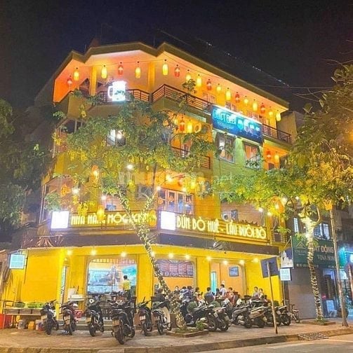 CHO THUÊ CỬA HÀNG KINH DOANH LÔ GÓC LÊ VĂN LƯƠNG - DT 150M -MT 20M