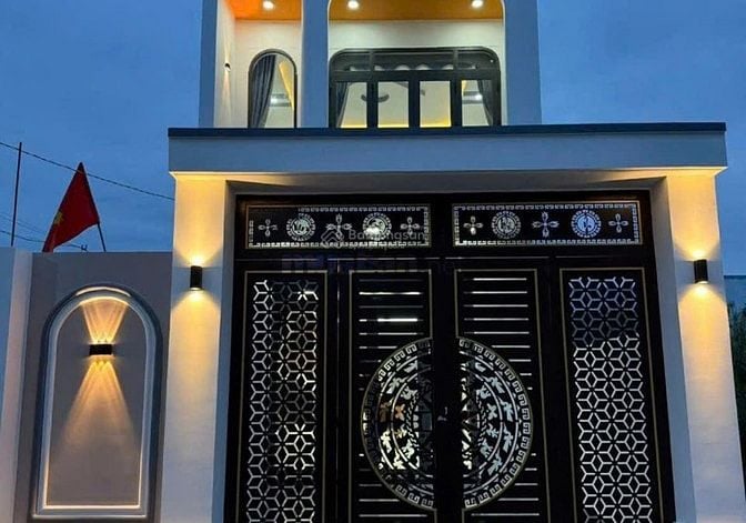 Bán nhà riêng 75m2 chính chủ tại chợ Bình . SHR - đang kinh doanh 15 t