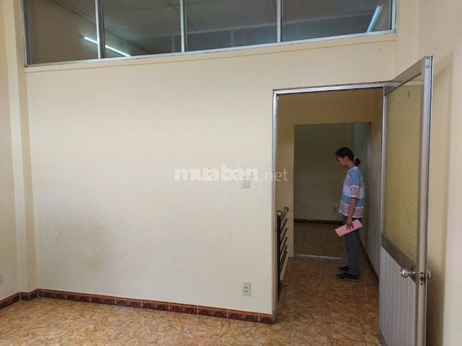 Cho thuê nhà nguyên căn khép kín, độc lập, hẻm cụt rộng 3 m