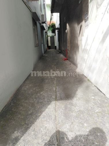 Cho thuê nhà hẻm 1 xẹt ,DT 4.5 x 16m trệt + gác lửng 7.5tr