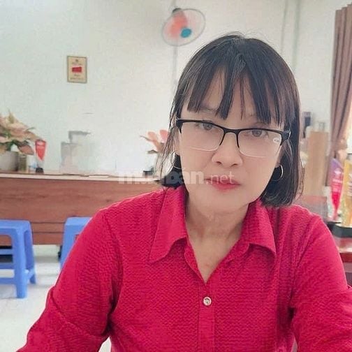 CHÍNH CHỦ CẦN GẤP 4 NHÂN VIÊN BÁN HÀNG 