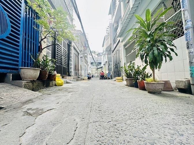 DƯƠNG BÁ TRẠC QUẬN 8 - XE HƠI ĐỖ CỬA, HẺM THÔNG, NHÀ 4 TẦNG, SÂN THƯỢN