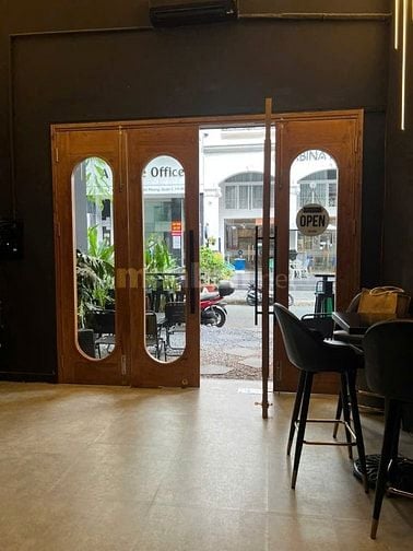 Cho thuê nhanh mặt tầng trệt nhà phố Hưng Gia, PMH diện tích 86m2 . 