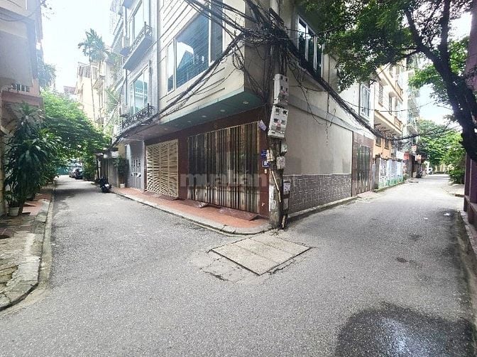BÁN NHÀ PHÂN LÔ TRẦN QUỐC HOÀN, Ô TÔ VÀO NHÀ, DÂN TRÍ CAO, DT 55M2, MT