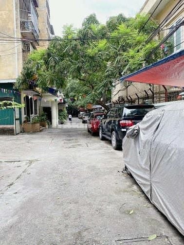 Cho thuê căn hộ 879 Đê La Thành, 8 triệu, 60m2, tại Đống Đa, Hà Nội
