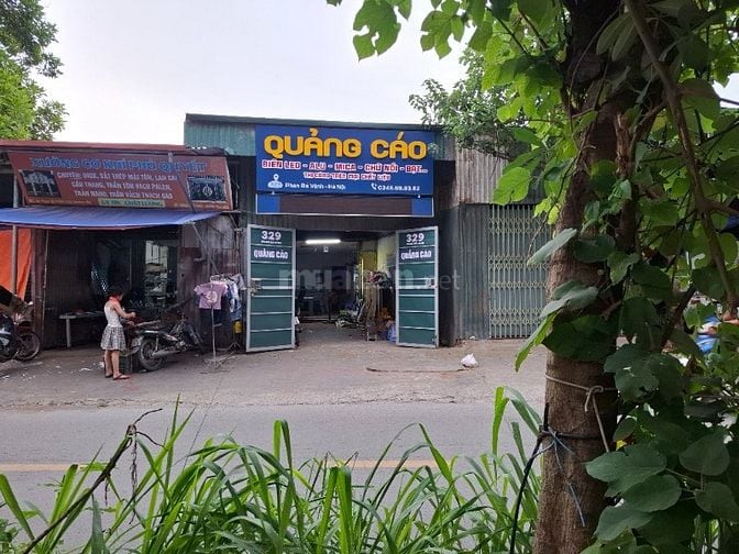 Tuyển thợ, phụ làm biển quảng cáo