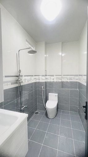 Hẻm xe tải 8m 100m2(5x20) 5 tầng Lạc Long Quân, phường 9, Tân Bình
