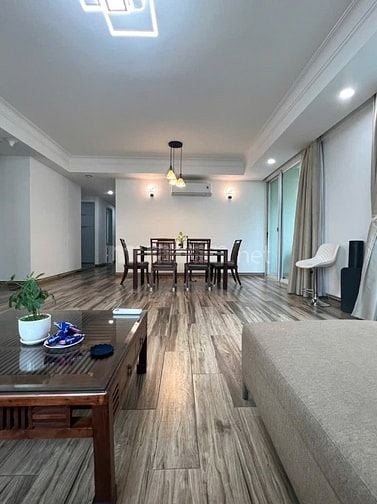 Bán nhanh căn hộ 3 phòng ngủ 157m tại The Manor cách quận 1 - 5ph