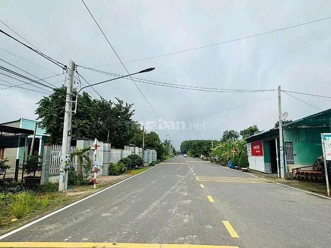 Đất HCM mặt tiền nhựa 32m DT 10x50 có sẵn thổ cư giá chỉ 590tr