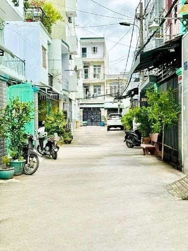ĐẤT FULL THỔ CƯ, 1 SẸC HƯƠNG LỘ 2, HẺM XE HƠI TỚI NHÀ 4.4*13