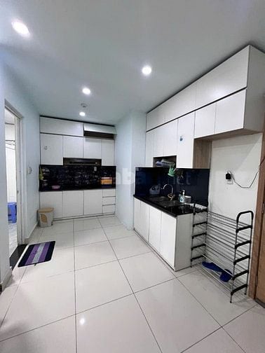 Căn 55m2, mới sơn sửa, ngay mặt tiền Phạm Văn Chiêu!