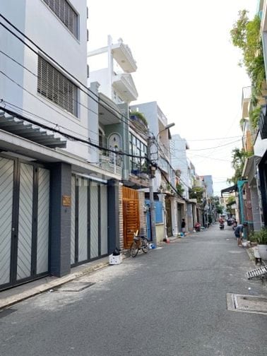 HẠ 2 TỶ CHỦ GẤP BÁN , TÂN BÌNH 132m2 2 TẦNG TIỆN XÂY MỚI , NHỈNH 13 TỶ
