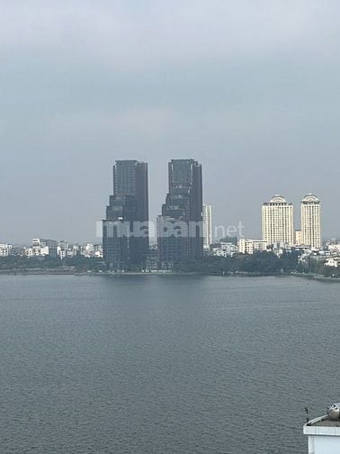 Udic-Westlake bán  căn hộ 150m2, góc 4PN view Hồ Tây giá 11,9 tỷ 