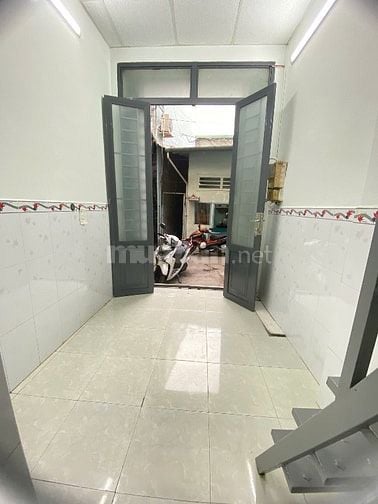 Bán nhà nhỏ sổ Hồng riêng ko huy hoạch 