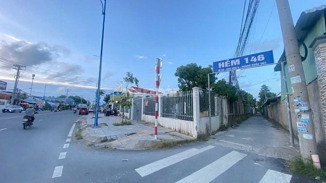 Chính chủ bán NỀN TRỤC CHÍNH HẺM 146 HOÀNG QUỐC VIỆT - 2.55 TỶ