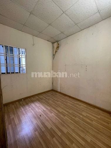  4,18 Tỷ Nhà dt khủng 7,5 x 9m Sổ Hồng Riêng khu hiện hữu