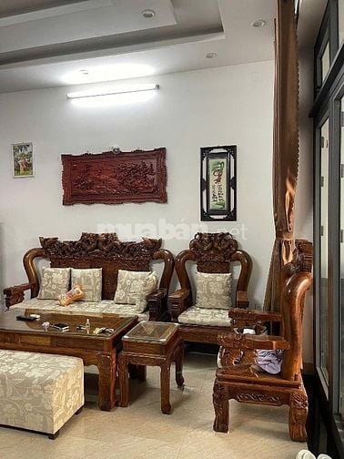 Nhà Nguyễn Trãi cách trường Đại Học Sài Gòn 5p chạy xe| Nhà 3 lầu  shr