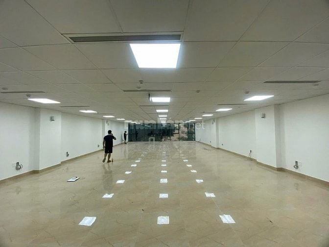 Cho thuê Cửa Hàng,Văn phòng, Xuân Diệu, Từ Hoa, Quảng An, 200m2