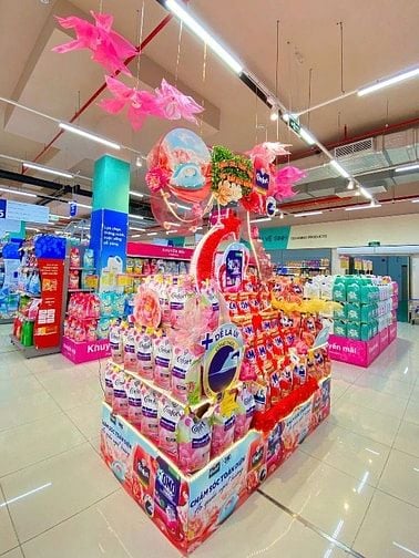 KHU VỰC TÂN PHÚ TUYỂN NHÂN VIÊN TRỰC QUẦY HÀNG 