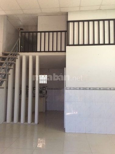 Nhà cấp 4 có lửng 44m2 phường Phú Hữu.3 tỷ 3