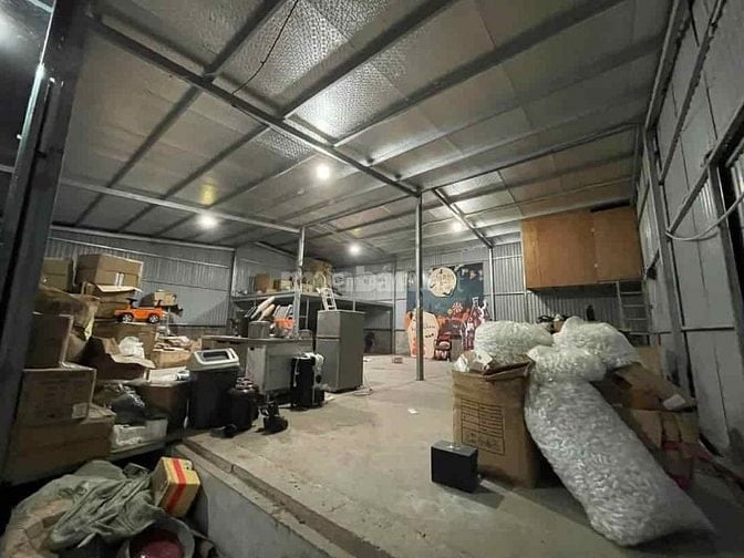 Cho thuê 250m2 cửa hàng,kho xưởng Tây Hồ,Chợ Nhất Tân , Âu Cơ